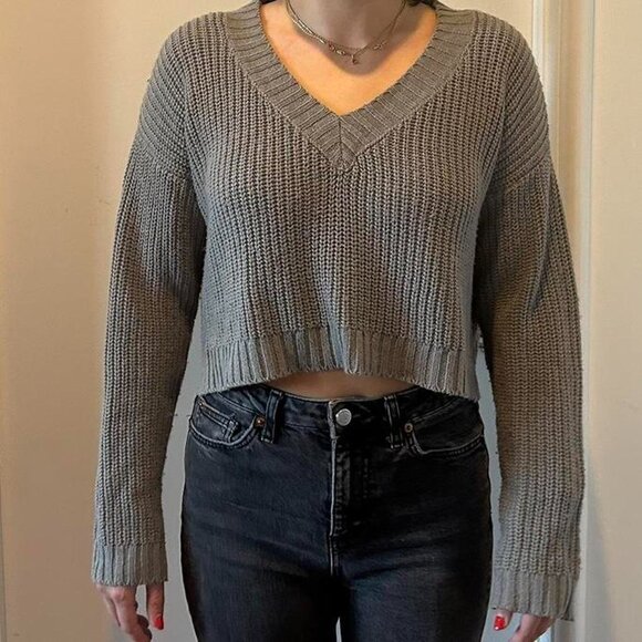 Cropped grey knit sweater - Picture 3 of 7